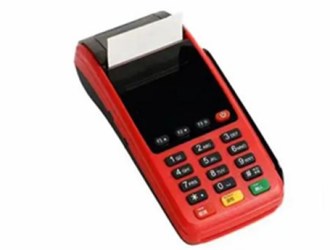 一張信用卡在一個(gè)pos機(jī)